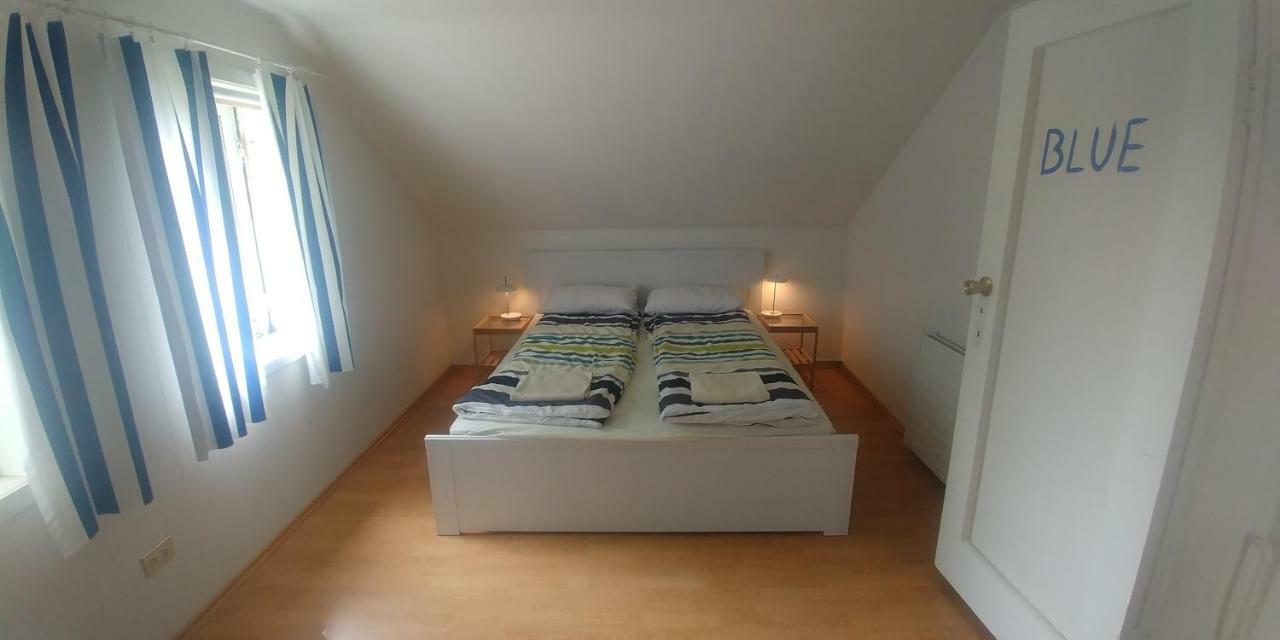 East Iceland Homestay Eskifjörður Exteriör bild